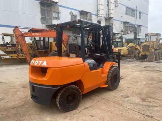 5 tonnellate 7FD50 Toyota Used Forklift Original Giappone Riduzione del rumore per magazzino