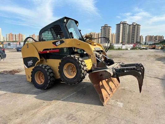 CAT 246C colore originale caricatore di ruote usato sicurezza e precisione in buone condizioni