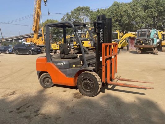 5 tonnellate Toyota 7FD50 Camion forcolato usato