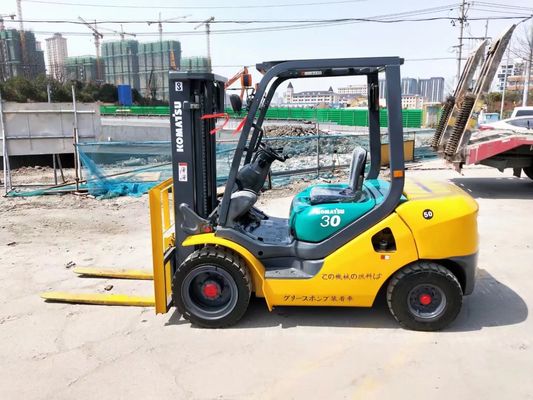 3 tonnellate Komatsu Used Forklift Truck Originale Giappone Used 3 tonnellate Forklift