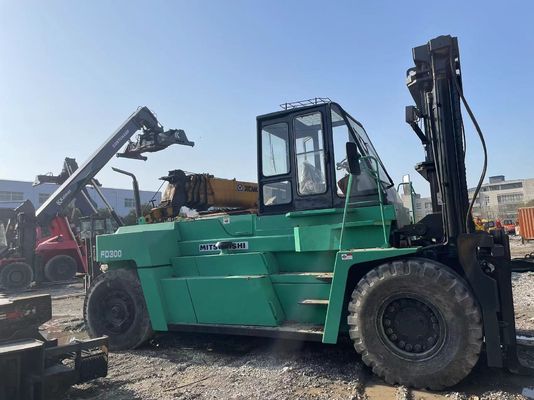 Mitsubishi F300 Camion forklift usato di seconda mano 30 tonnellate Camion forklift ad alta capacità