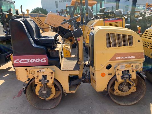 CC300G Dynapac doppio rullo a tamburo in buono stato di funzionamento stabile