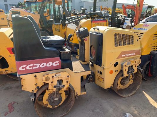 CC300G Dynapac doppio rullo a tamburo in buono stato di funzionamento stabile