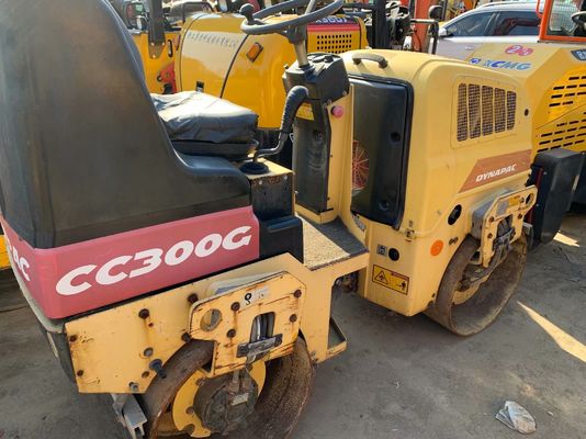 CC300G Dynapac doppio rullo a tamburo in buono stato di funzionamento stabile