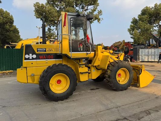 Originale Giappone Usato Komatsu WA100-1 Caricatori a ruote che lavorano in giardino