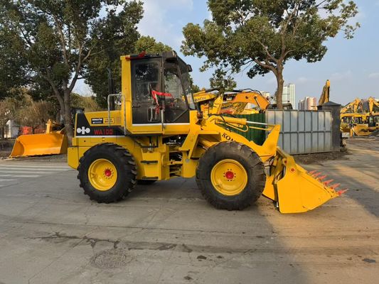Originale Giappone Usato Komatsu WA100-1 Caricatori a ruote che lavorano in giardino