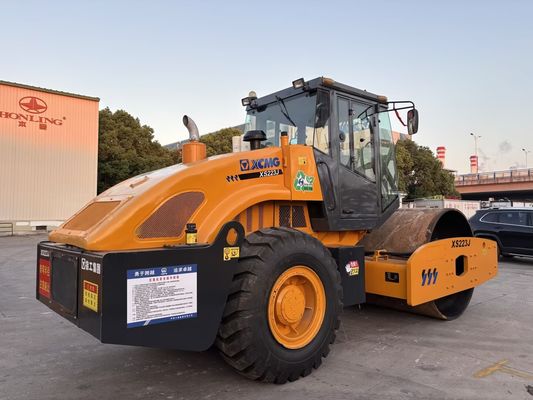 Rullo compattatore monoblocco XCMG XS223J, facile da usare e in buone condizioni