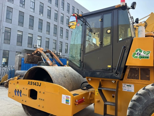 Rullo compattatore stradale XCMG XS143J a tamburo singolo da 14 tonnellate in condizioni eccellenti
