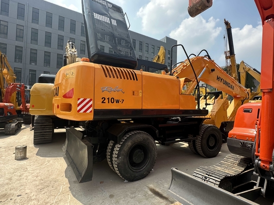 Escavatore gommato Hyundai R210W-7 coreano originale in ottime condizioni